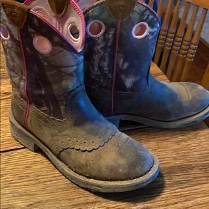 Girls Ariat boots - size 7B